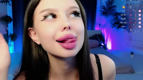 Snapshot of jessie_johns chatting on December 7, 7:38 pm jessie_johns online show from December 7, 7:38 pm