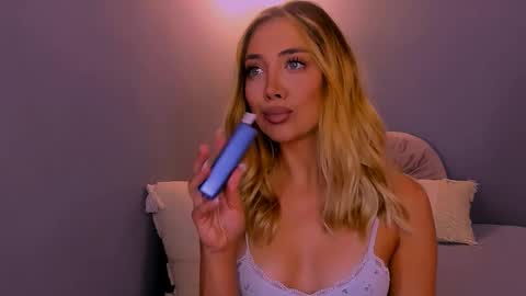 jessiellle online show from September 9, 3:01 pm