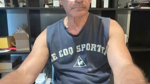 Snapshot of jesuiscoquinoui chatting on January 5, 8:54 am Jesuiscoquin online show from January 5, 8:54 am