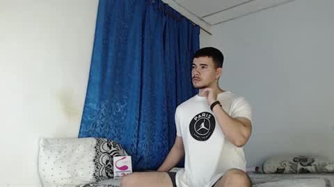 Snapshot of jeycob_happy97 chatting on January 21, 10:30 am Juan David online show from January 21, 10:30 am