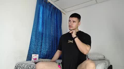 Snapshot of jeycob_happy97 chatting on September 17, 11:46 am Juan David online show from September 17, 11:46 am