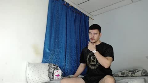Snapshot of jeycob_happy97 chatting on January 18, 11:11 am Juan David online show from January 18, 11:11 am