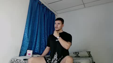 Snapshot of jeycob_happy97 chatting on March 6, 10:47 pm Juan David online show from March 6, 10:47 pm