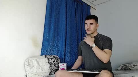 Snapshot of jeycob_happy97 chatting on December 31, 11:09 am Juan David online show from December 31, 11:09 am