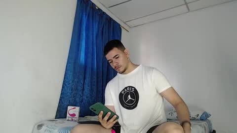 Snapshot of jeycob_happy97 chatting on September 9, 1:33 pm Juan David online show from September 9, 1:33 pm