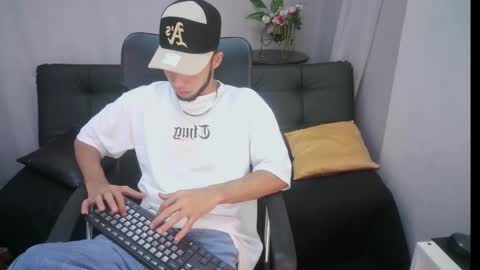 jhon_malo online show from February 2, 2:38 am