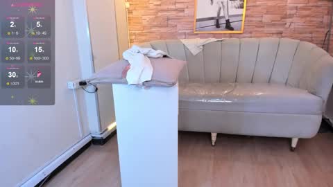 Snapshot of jimena_b chatting on January 31, 6:24 am jimena online show from January 31, 6:24 am