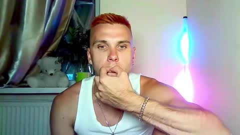 Snapshot of jimmy_bounty chatting on September 9, 4:18 pm jimmy_bounty online show from September 9, 4:18 pm