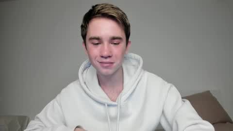 Snapshot of jimyti_bad_boy chatting on February 15, 6:55 pm jimyti_bad_boy online show from February 15, 6:55 pm