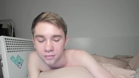 Snapshot of jimyti_bad_boy chatting on January 28, 9:29 pm jimyti_bad_boy online show from January 28, 9:29 pm