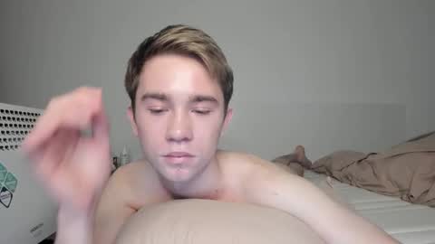 Snapshot of jimyti_bad_boy chatting on February 12, 6:51 am jimyti_bad_boy online show from February 12, 6:51 am