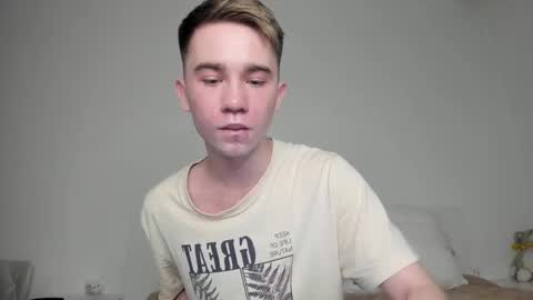 Snapshot of jimyti_bad_boy chatting on February 20, 11:54 pm jimyti_bad_boy online show from February 20, 11:54 pm