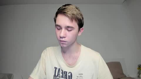 Snapshot of jimyti_bad_boy chatting on February 13, 1:59 pm jimyti_bad_boy online show from February 13, 1:59 pm