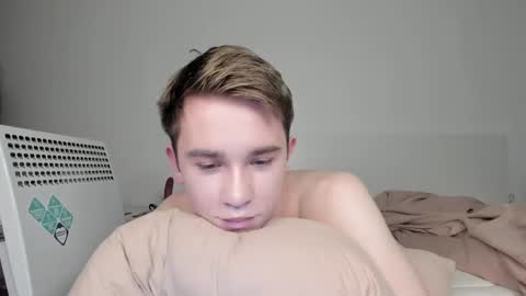 Snapshot of jimyti_bad_boy chatting on February 2, 7:41 am jimyti_bad_boy online show from February 2, 7:41 am