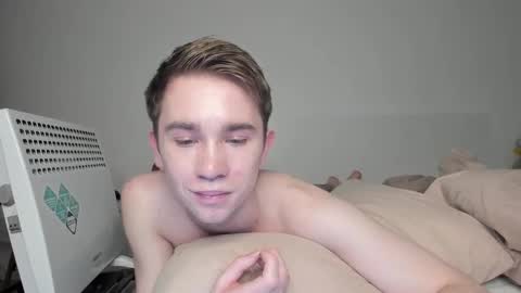 Snapshot of jimyti_bad_boy chatting on February 2, 1:52 pm jimyti_bad_boy online show from February 2, 1:52 pm