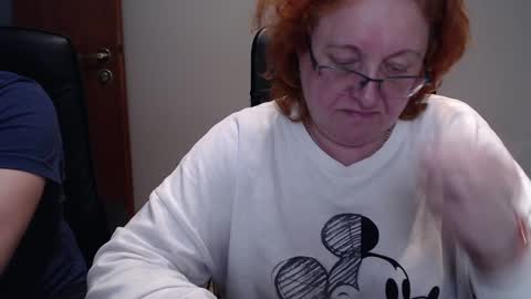 Joanna and Greg online show from February 3, 6:07 pm