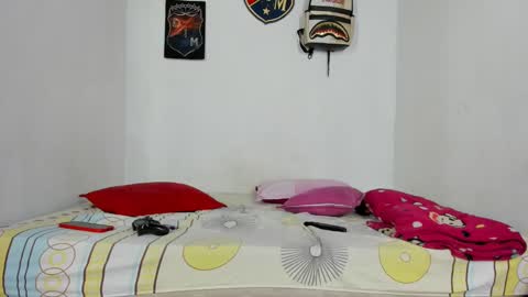 johan_and_antonella online show from December 2, 4:24 am