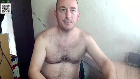 Snapshot of johanbarker chatting on February 25, 11:32 am Johan online show from February 25, 11:32 am