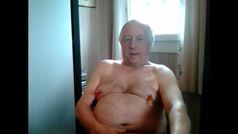 johnjohn6226 online show from February 24, 1:53 pm