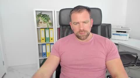 Snapshot of johnnydough82 chatting on January 9, 8:13 am johnnydough82 online show from January 9, 8:13 am