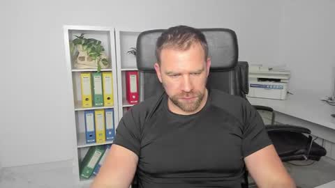 Snapshot of johnnydough82 chatting on January 11, 5:31 am johnnydough82 online show from January 11, 5:31 am