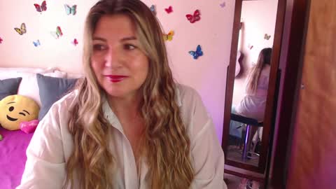 Jolie Mature online show from January 28, 8:36 pm