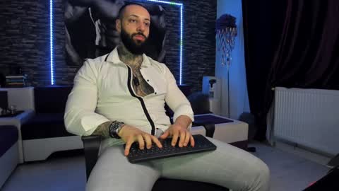 JonahHunt online show from February 8, 11:24 pm