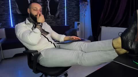 JonahHunt online show from February 8, 7:49 pm