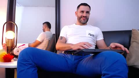  JONAS BEARD  online show from February 6, 10:10 pm
