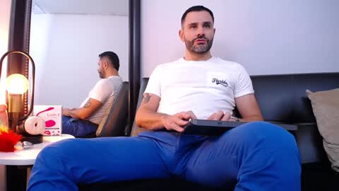  JONAS BEARD  online show from February 6, 6:56 pm