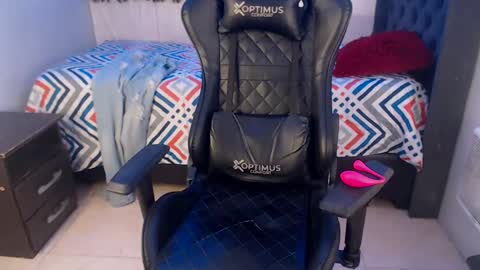 Snapshot of jose_sexycumm chatting on January 5, 10:40 pm jose_sexycumm online show from January 5, 10:40 pm