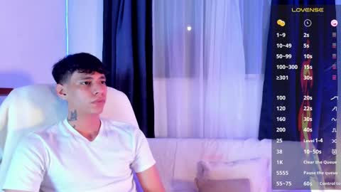 Snapshot of josep_davies chatting on February 26, 5:35 am Josep online show from February 26, 5:35 am