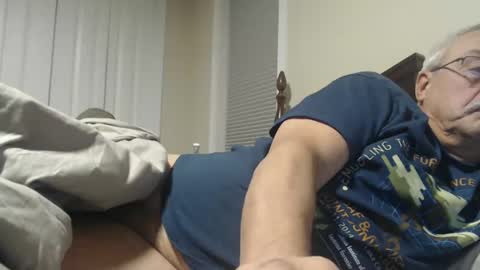 Snapshot of josephgr2021 chatting on December 2, 3:20 pm josephgr2021 online show from December 2, 3:20 pm