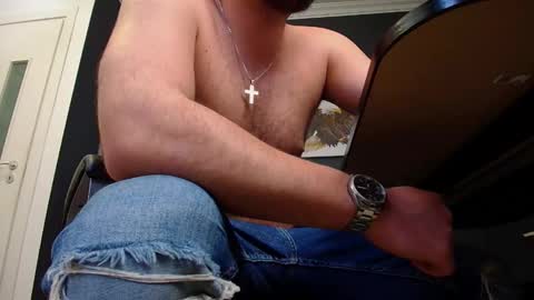 Snapshot of joshknights chatting on February 11, 12:15 pm JoshKnight online show from February 11, 12:15 pm