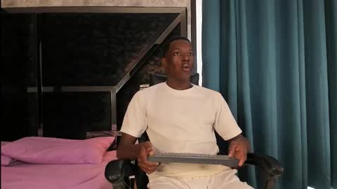 jostin_black1 online show from September 15, 12:28 pm