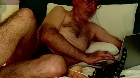 Snapshot of jtm586 chatting on February 23, 2:40 am Tommy586 online show from February 23, 2:40 am