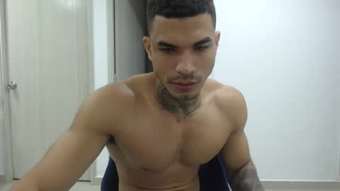 juan_gomez_1 online show from January 7, 10:44 am