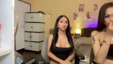 Snapshot of judiella chatting on January 28, 7:53 am EloiseMoree online show from January 28, 7:53 am