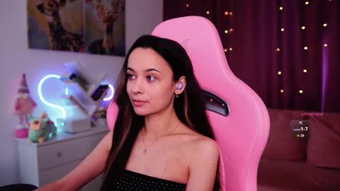 Snapshot of juicy___angel chatting on September 13, 10:06 am Angelina online show from September 13, 10:06 am
