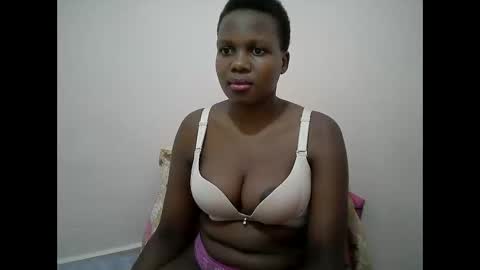 juicy_bella2 online show from September 15, 10:22 pm