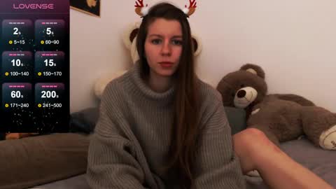laura online show from December 15, 3:42 pm