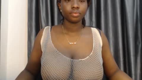 Snapshot of juicy_plumx chatting on February 6, 6:51 am Wet Baddie online show from February 6, 6:51 am