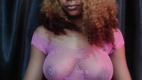 Snapshot of juicy_plumx chatting on February 7, 11:34 pm Wet Baddie online show from February 7, 11:34 pm