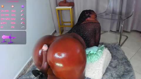 Snapshot of juicy_sky chatting on September 10, 8:15 am Your Paradise online show from September 10, 8:15 am