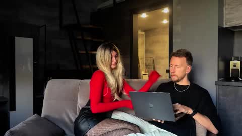 juicygypsy777 online show from September 20, 2:36 am