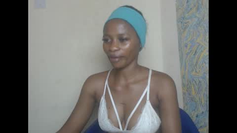 juicypiexx online show from February 11, 10:28 pm