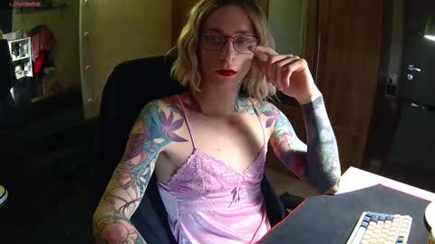 Julia online show from March 4, 4:52 pm