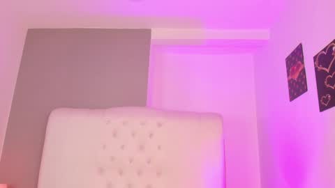 juleejoel online show from December 20, 10:11 pm