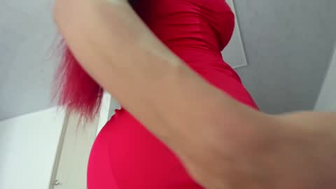 julessy online show from December 24, 4:08 pm