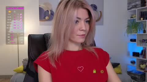 Snapshot of julia_cute_ chatting on January 29, 5:13 pm Cute online show from January 29, 5:13 pm